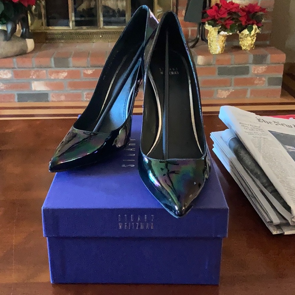 Stuart Weitzman black petrol patent pump (sz 11)